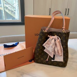Authentic Louis Vuitton Néonoé in Rose Poudres and Silk Bandeau
